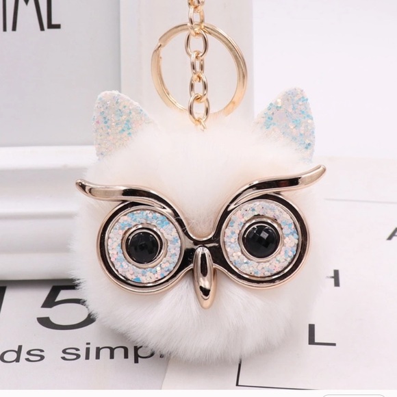 Accessories - White/Gold Hairball Keychain